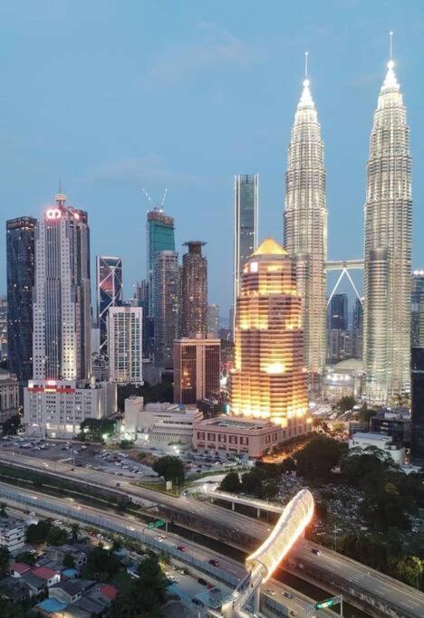 Legasi At Kampong Bahru With Full Kl View, 10Min Walk Train Station & Klcc Apartment Kuala Lumpur Luaran gambar