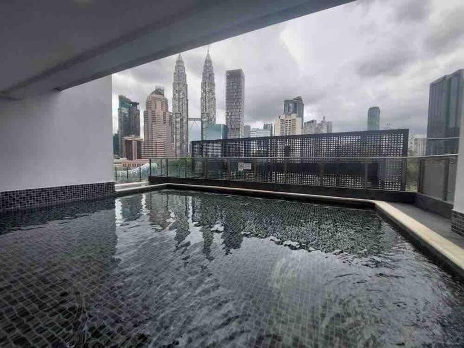 Legasi At Kampong Bahru With Full Kl View, 10Min Walk Train Station & Klcc Apartment Kuala Lumpur Luaran gambar